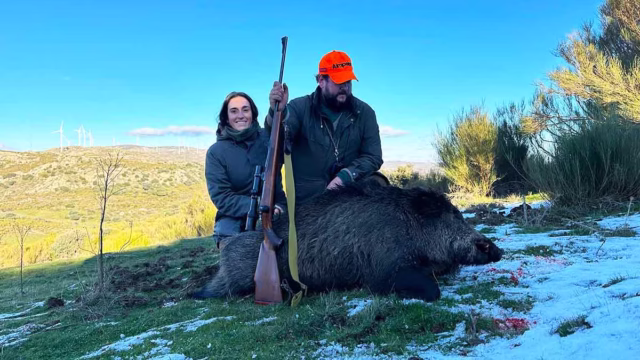 Dos cazadores en invierno.