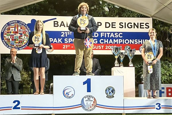 El tiro español firma un Mundial de Compak Sporting para el recuerdo con Beatriz Laparra cosechando un nuevo oro 