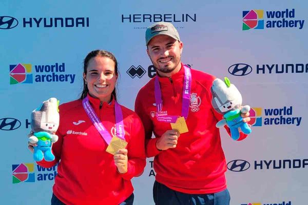 Elia Canales y Andrés Temiño