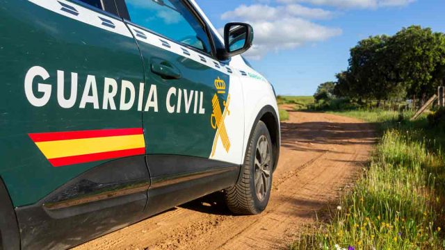 GUARDIA-CIVIL