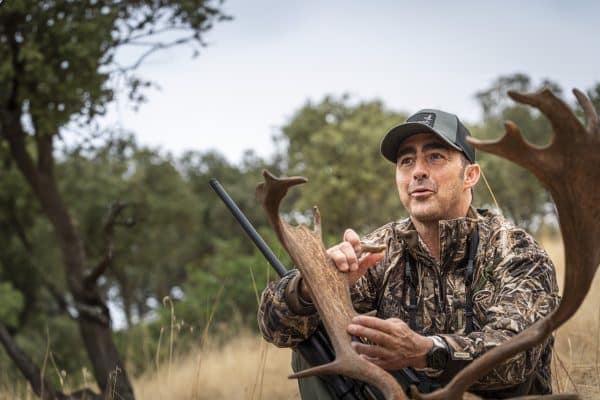 El Fandi firma un rececho de gamo en Sierra Morena en el nuevo capítulo de Recechos, la serie que muestra la caza sin filtros