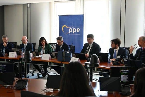 Expertos europeos sitúan la caza en el centro del debate sobre la gestión de la fauna en Bruselas