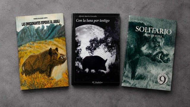 Tres libros de caza de jabalí.