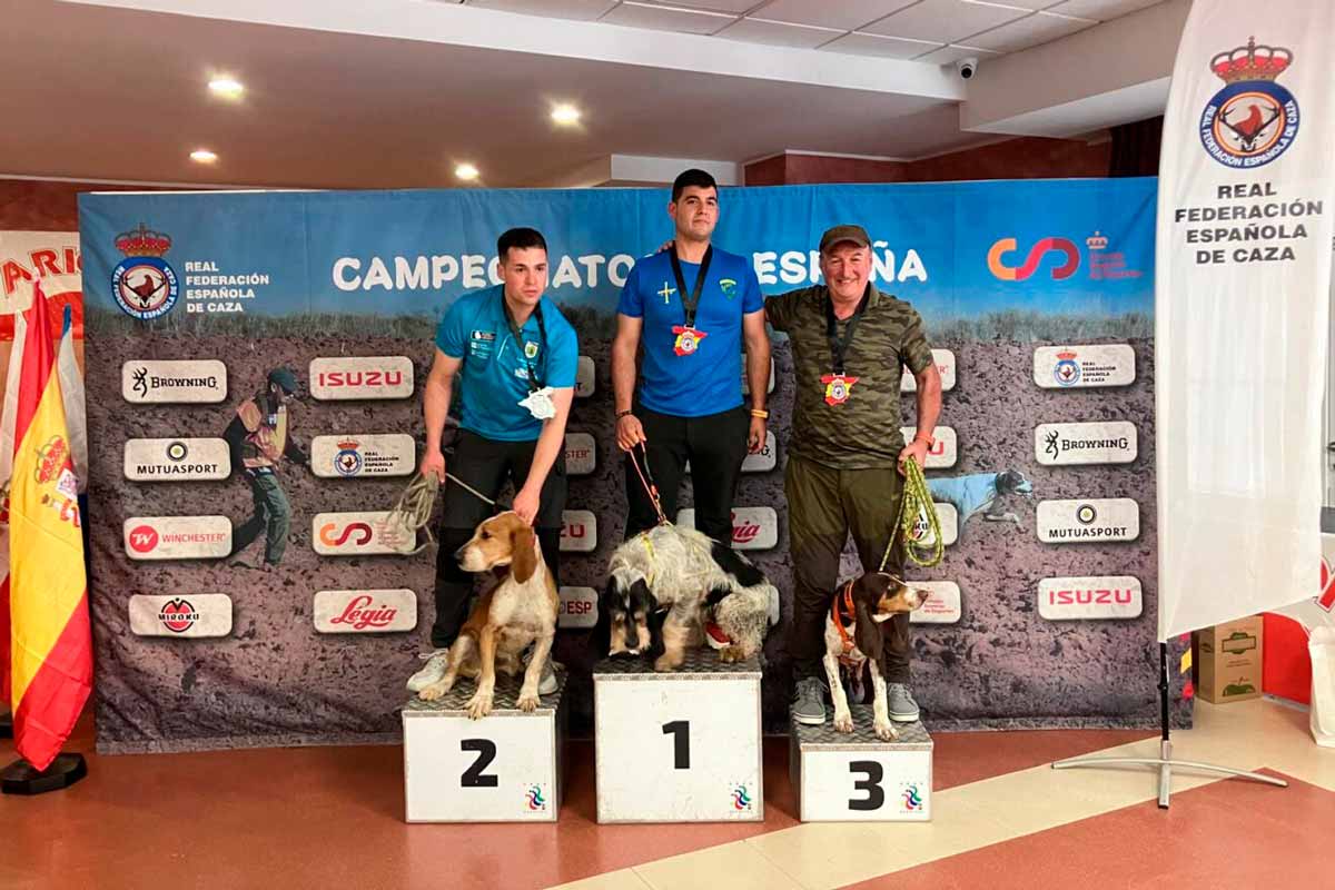 Javier García y «Silva» conquistan en Asturias el Campeonato de España de rastro sobre jabalí atraillado
