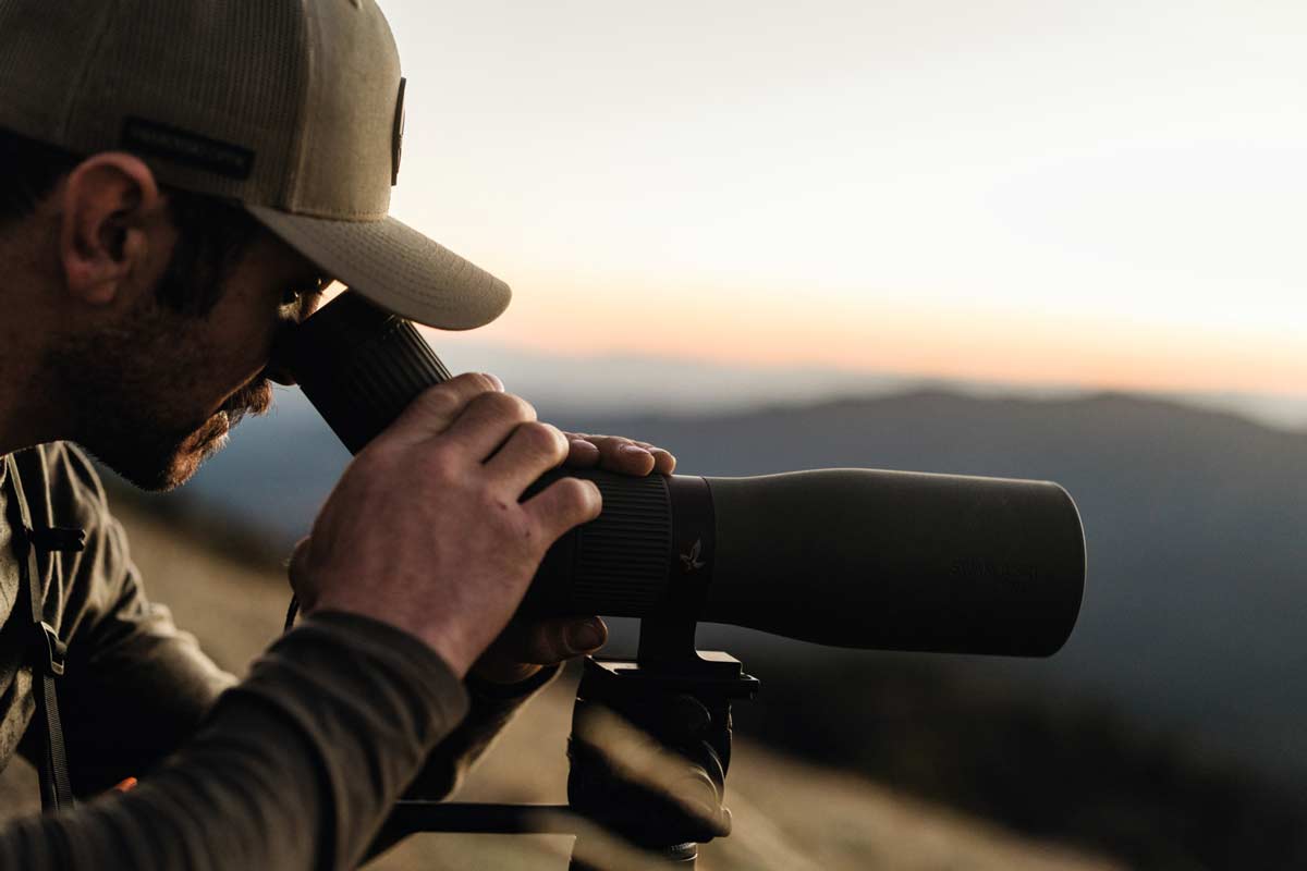 Swarovski Optik presenta el AT Endura 21-65×75, un telescopio ligero diseñado para la caza y la observación