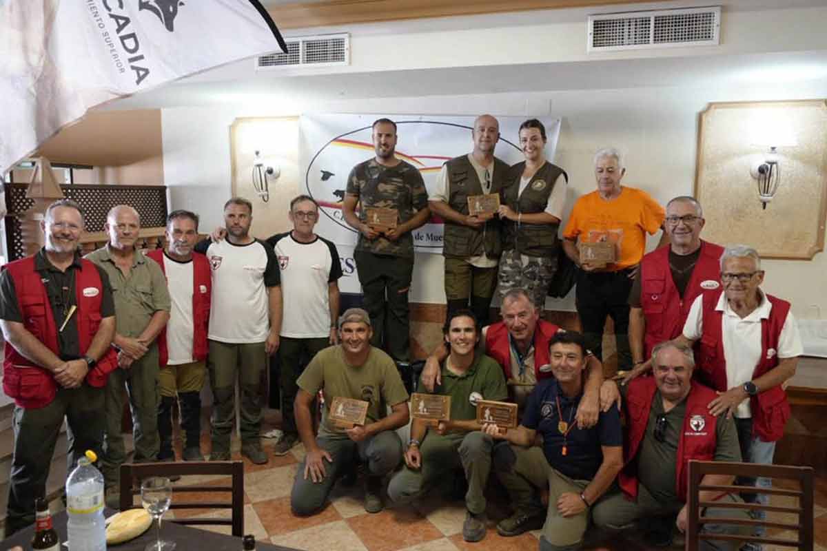 56 perros en la primera prueba del calendario del Club Deportivo del Perro de Muestra y San Huberto